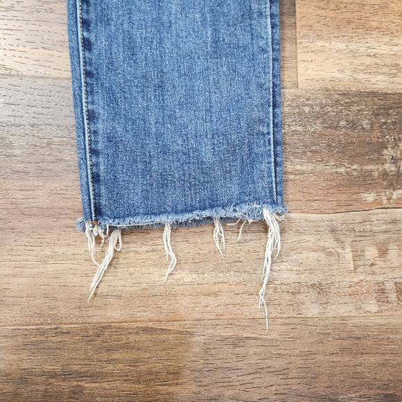 RISEN HIGH WAIST DISTRESSED RAW EDGE JEANS SIZE 26 - Picture 5 of 11